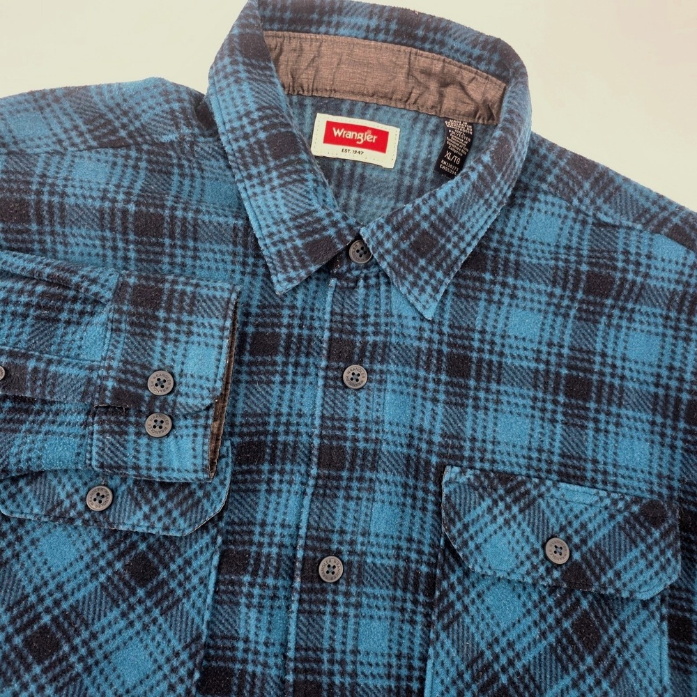 Wrangler Mens XL Fleece Plaid Button Up Shirt Blue Black Long Sleeve Flannel